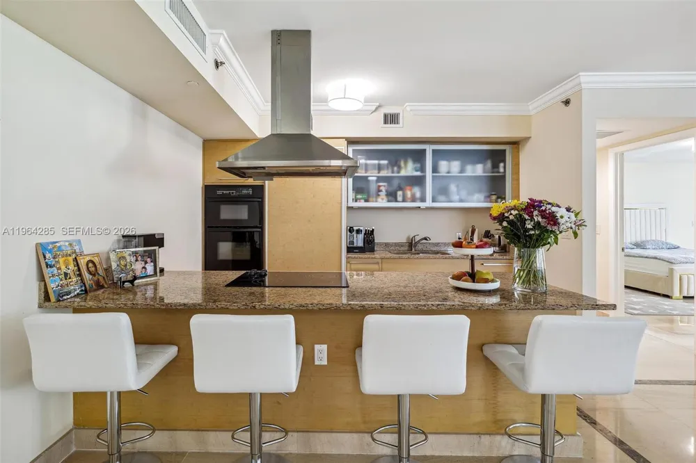 1800 S Ocean Dr #1010 Hallandale Beach, FL 33009