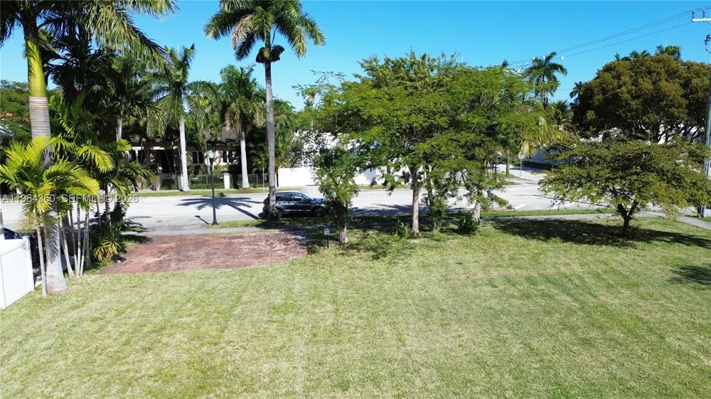 1000 Harrison St Hollywood, FL 33019