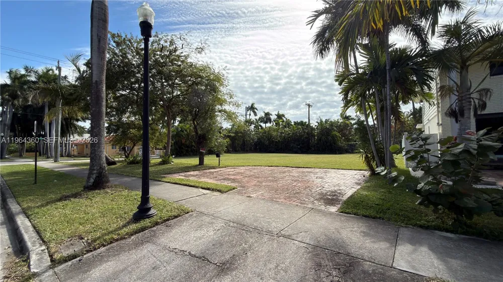 1000 Harrison St Hollywood, FL 33019