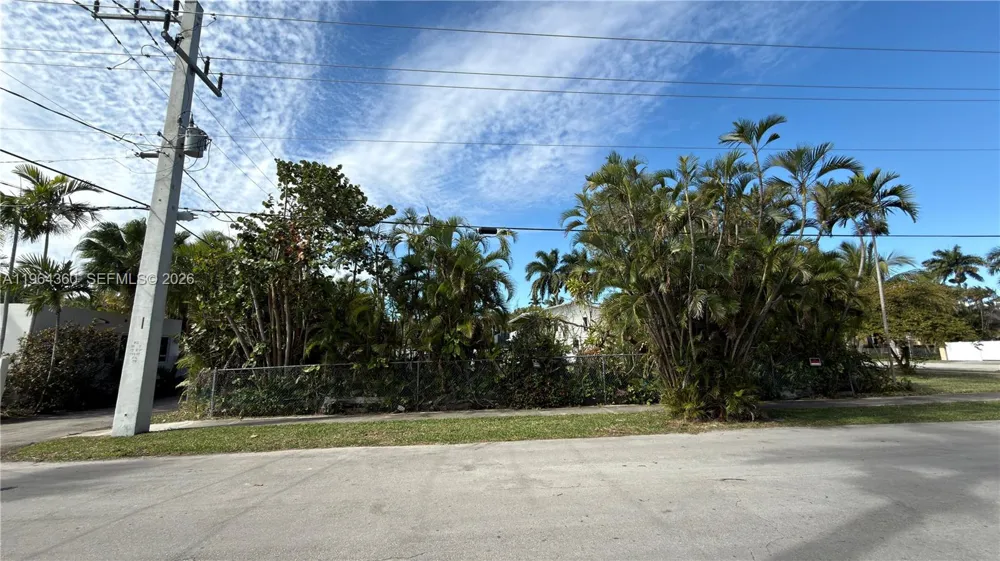 1000 Harrison St Hollywood, FL 33019