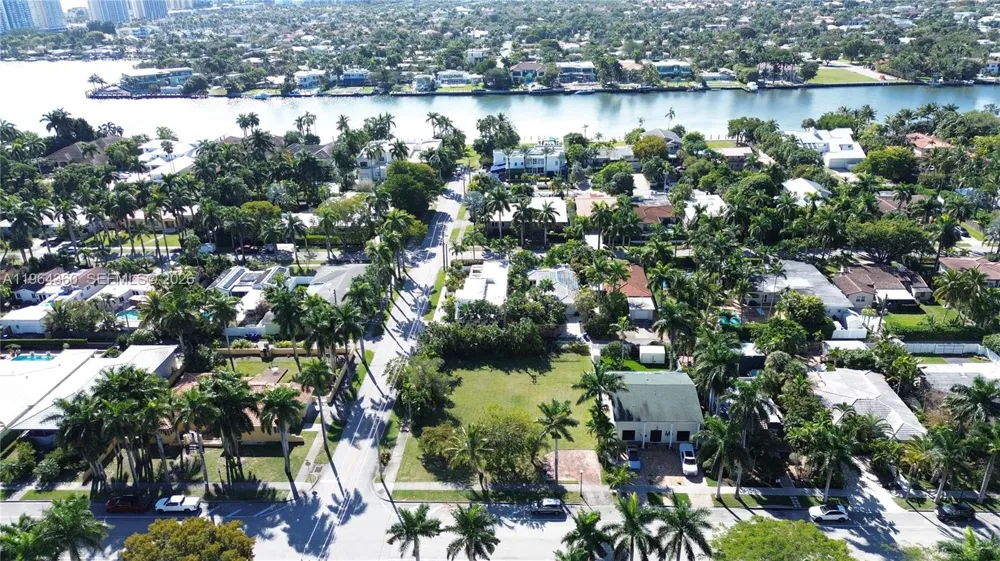 1000 Harrison St Hollywood, FL 33019