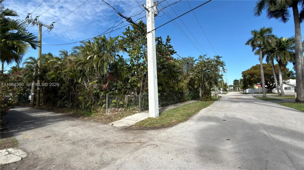 1000 Harrison St Hollywood, FL 33019