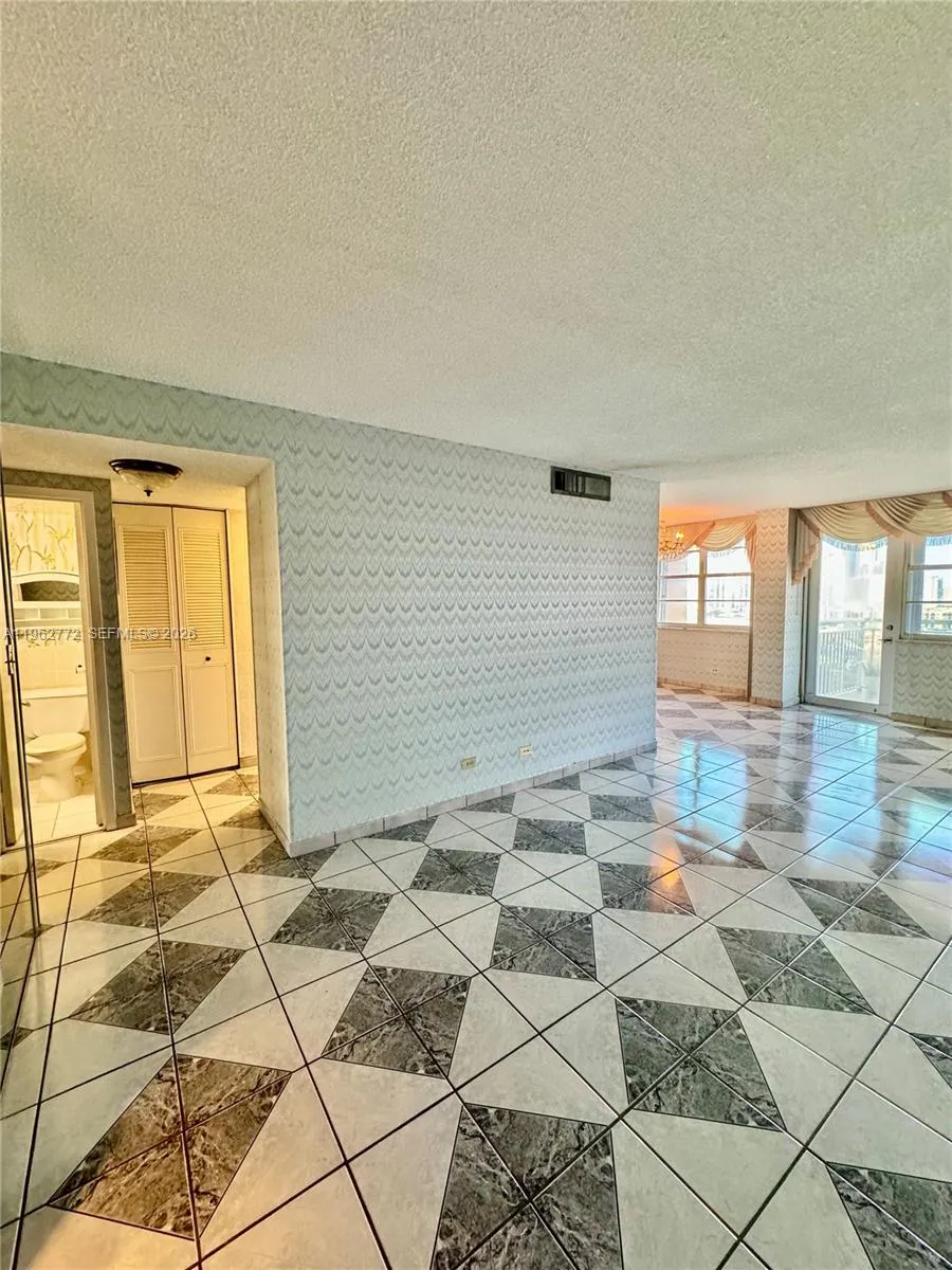 251 174th St #1715 Sunny Isles Beach, FL 33160