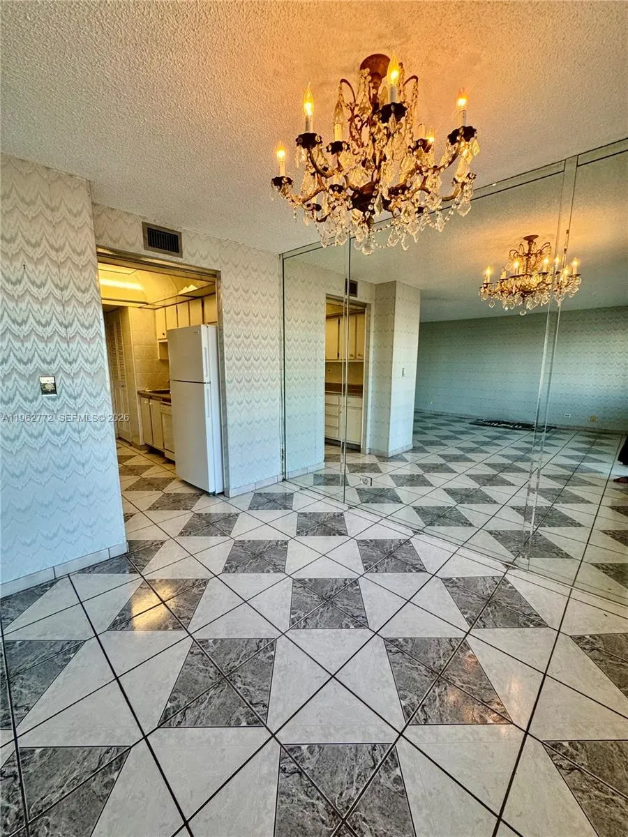 251 174th St #1715 Sunny Isles Beach, FL 33160