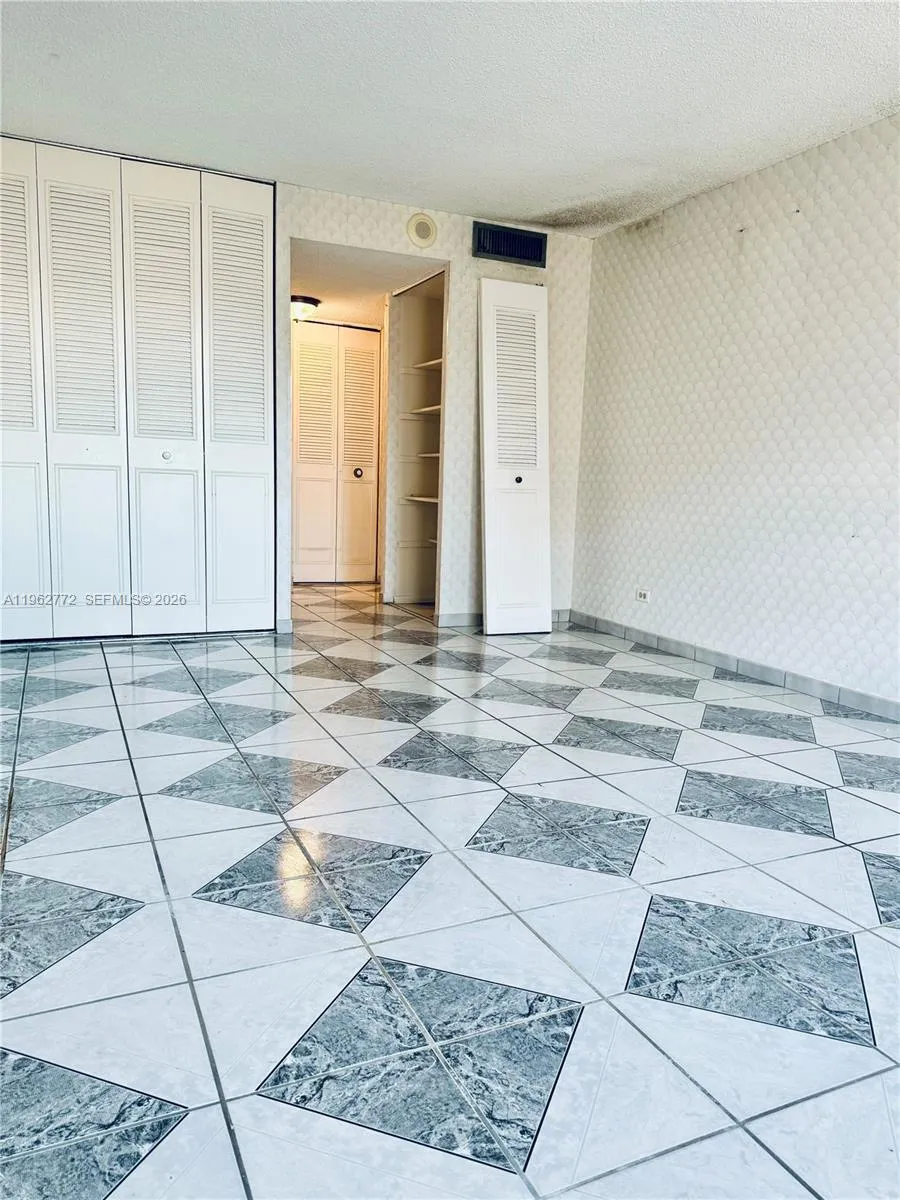 251 174th St #1715 Sunny Isles Beach, FL 33160