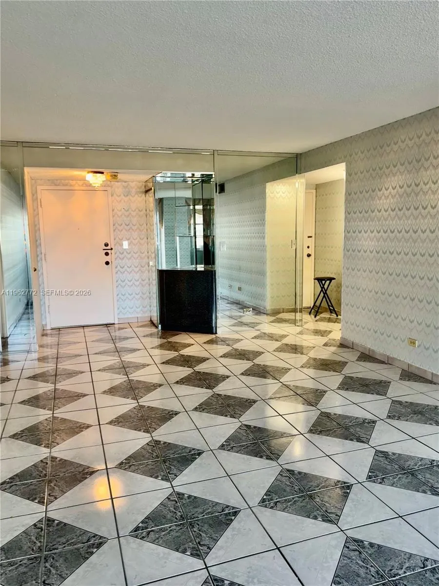 251 174th St #1715 Sunny Isles Beach, FL 33160