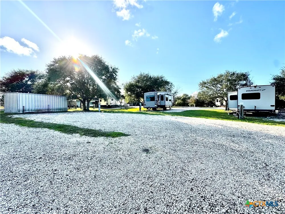 2165 County Rd 457 La Ward, TX 77957