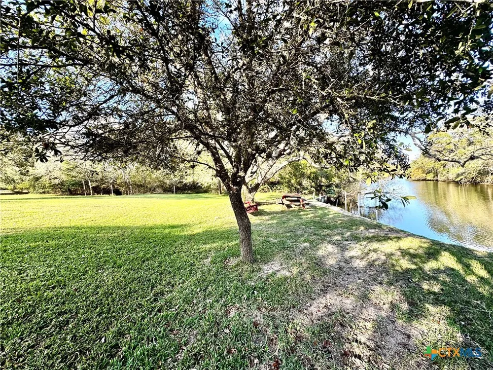 2165 County Rd 457 La Ward, TX 77957