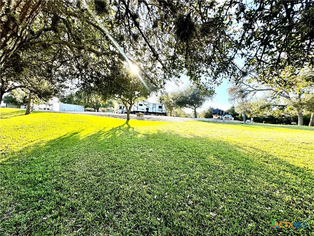2165 County Rd 457 La Ward, TX 77957