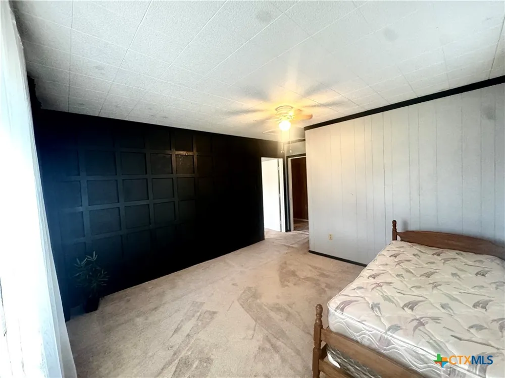 2165 County Rd 457 La Ward, TX 77957