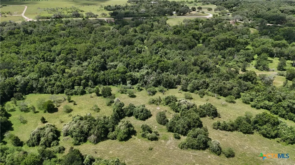 750 Lassman Road Goliad, TX 77963
