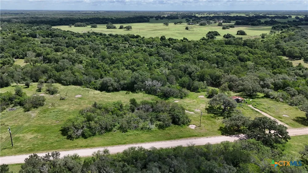 750 Lassman Road Goliad, TX 77963