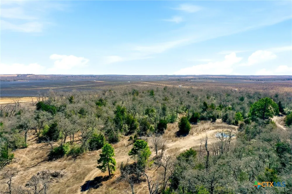 1310 Perry Lane Thorndale, TX 76577
