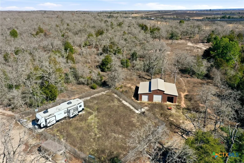1310 Perry Lane Thorndale, TX 76577