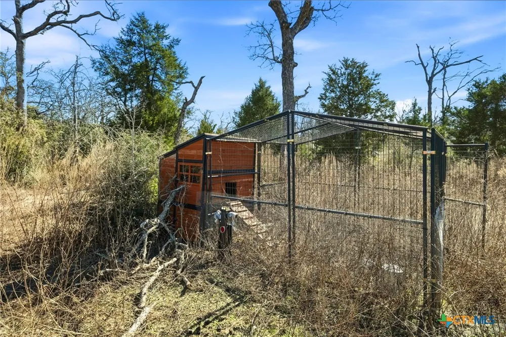1310 Perry Lane Thorndale, TX 76577