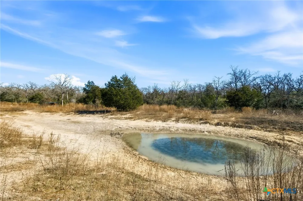 1310 Perry Lane Thorndale, TX 76577