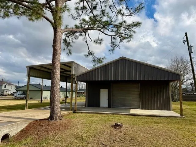 5903 4th Street Danbury, TX 77534