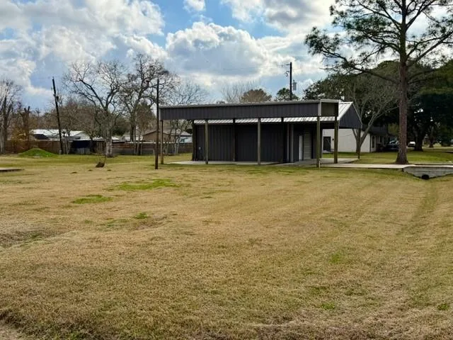 5903 4th Street Danbury, TX 77534