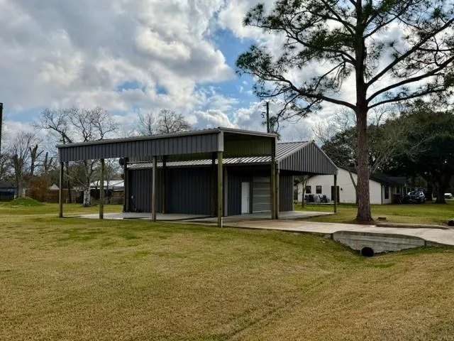 5903 4th Street Danbury, TX 77534
