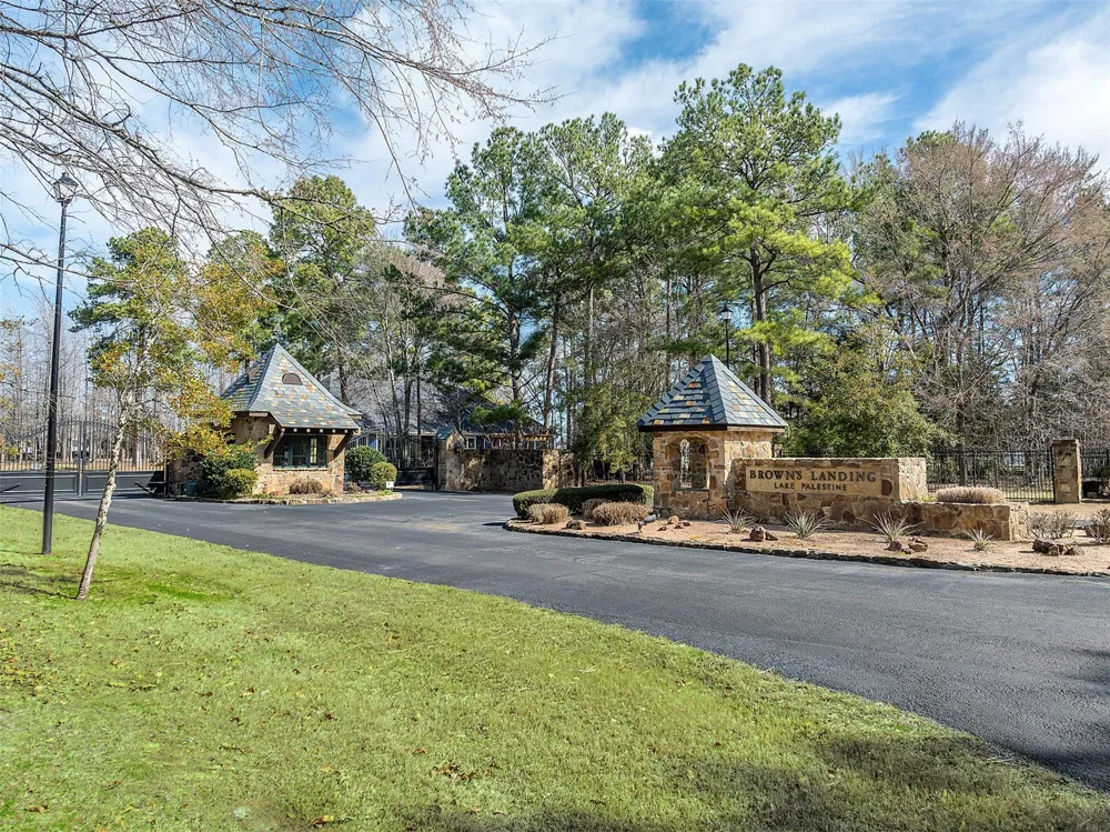 5670 Nathan Drive Chandler, TX 75758
