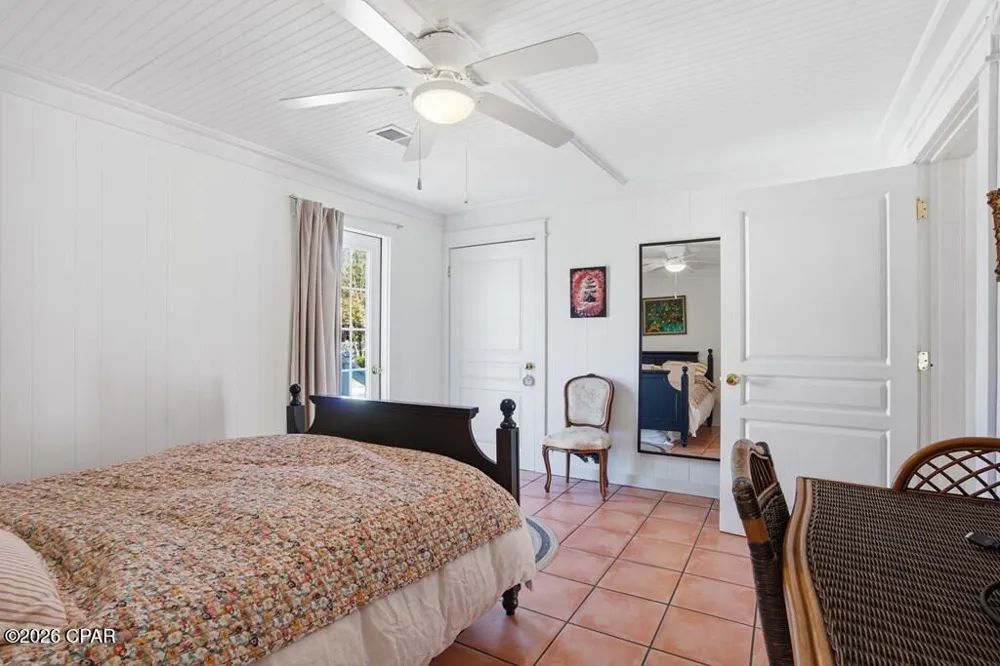 130 Coach Wagoner Street Apalachicola, FL 32320