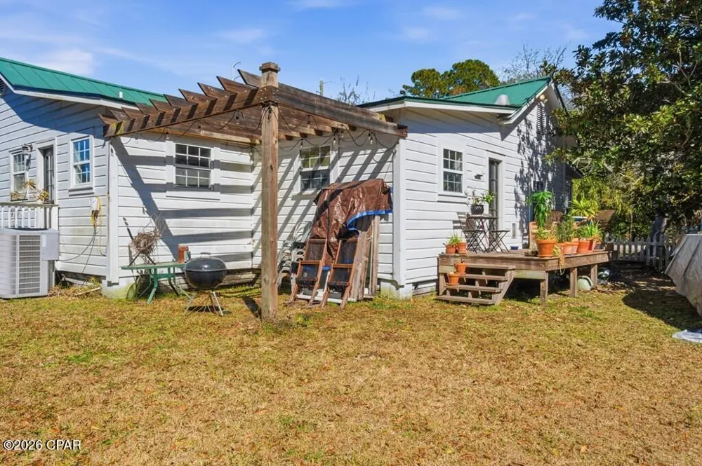 130 Coach Wagoner Street Apalachicola, FL 32320