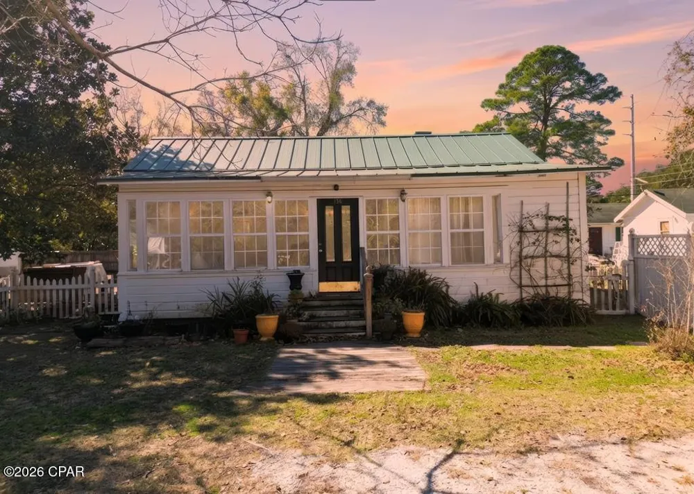 130 Coach Wagoner Street Apalachicola, FL 32320