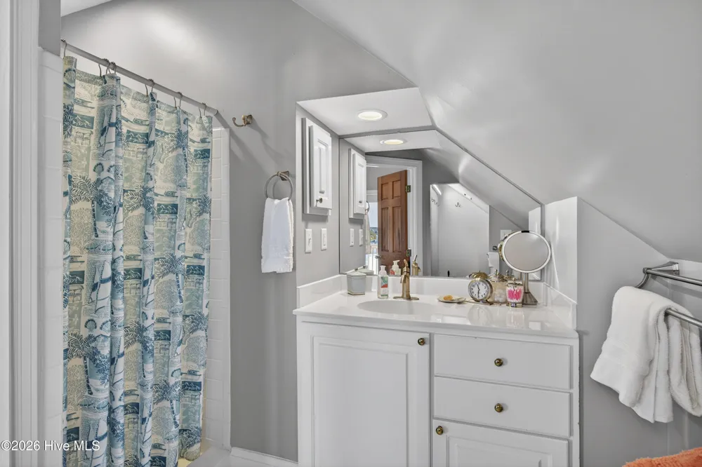 103 Mcleod Avenue Topsail Beach, NC 28445