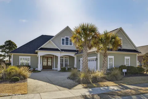2215 Meadow Holly Trail NE