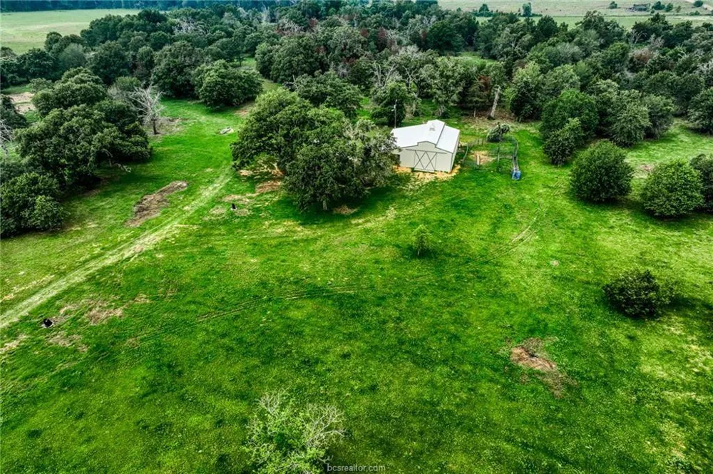 10610 County Road 322 Caldwell, TX 77836