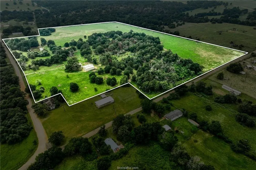 10610 County Road 322 Caldwell, TX 77836