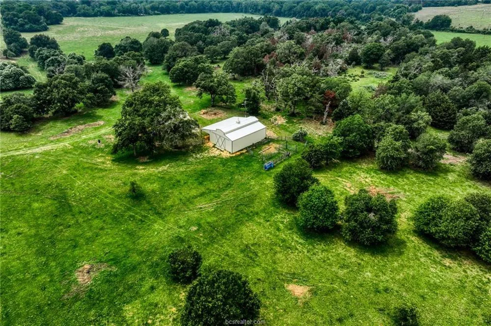 10610 County Road 322 Caldwell, TX 77836