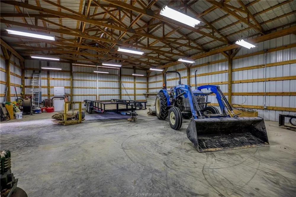 10610 County Road 322 Caldwell, TX 77836