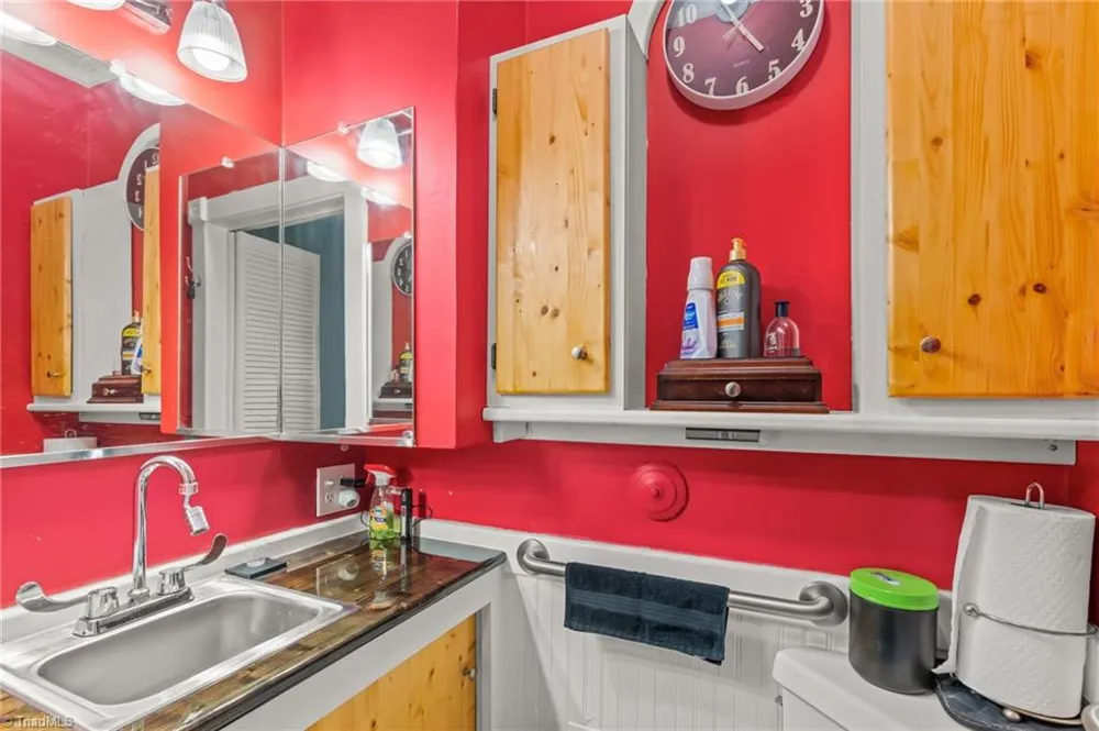 156 Brooks Street Troutman, NC 28166