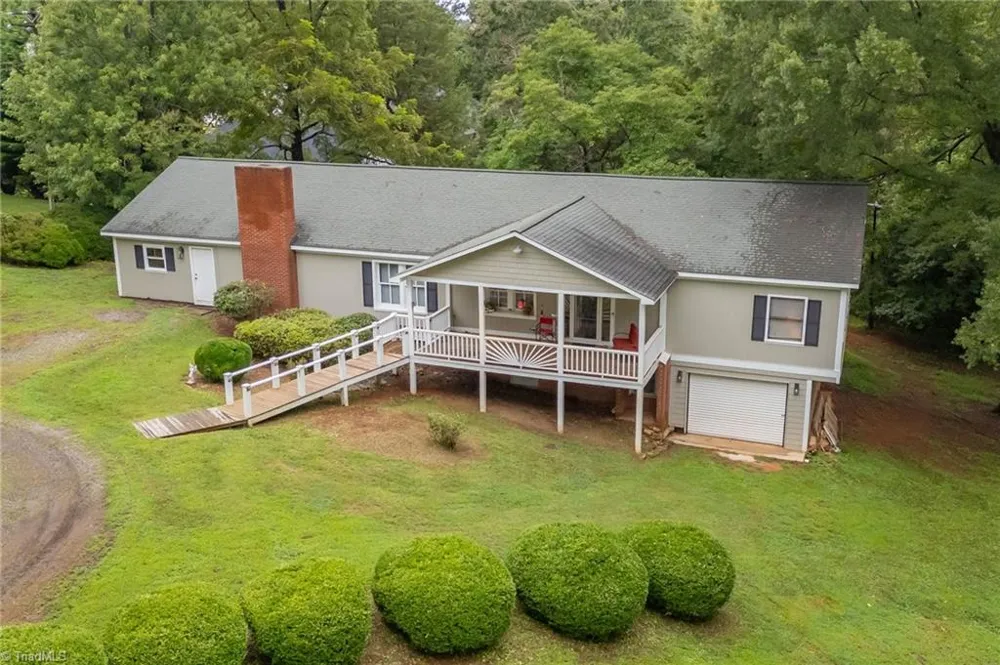 156 Brooks Street Troutman, NC 28166