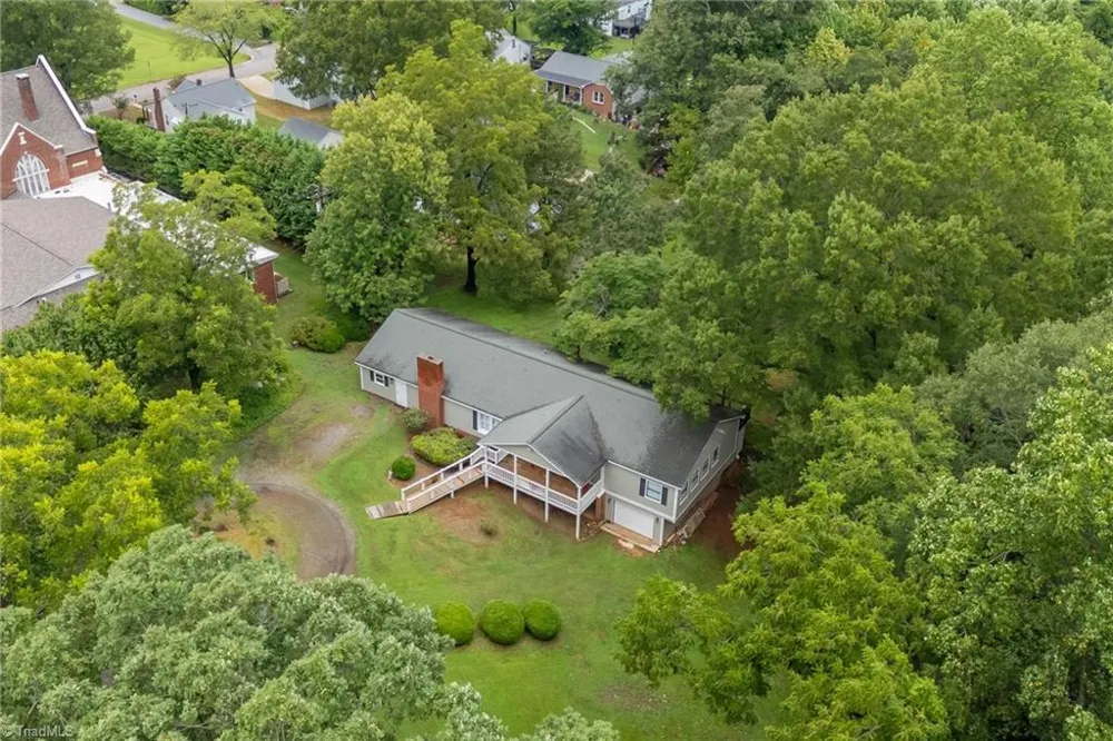 156 Brooks Street Troutman, NC 28166