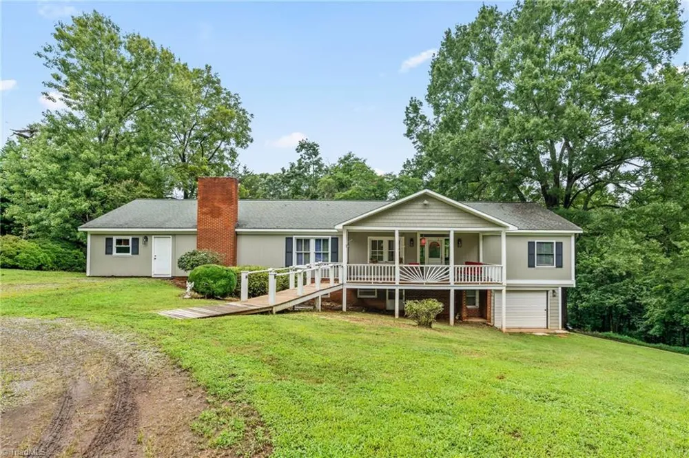 156 Brooks Street Troutman, NC 28166