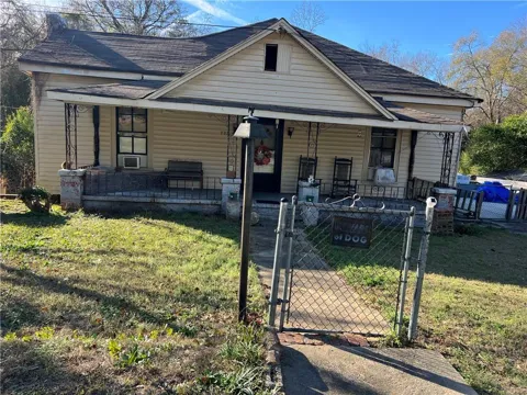 723 12th Court