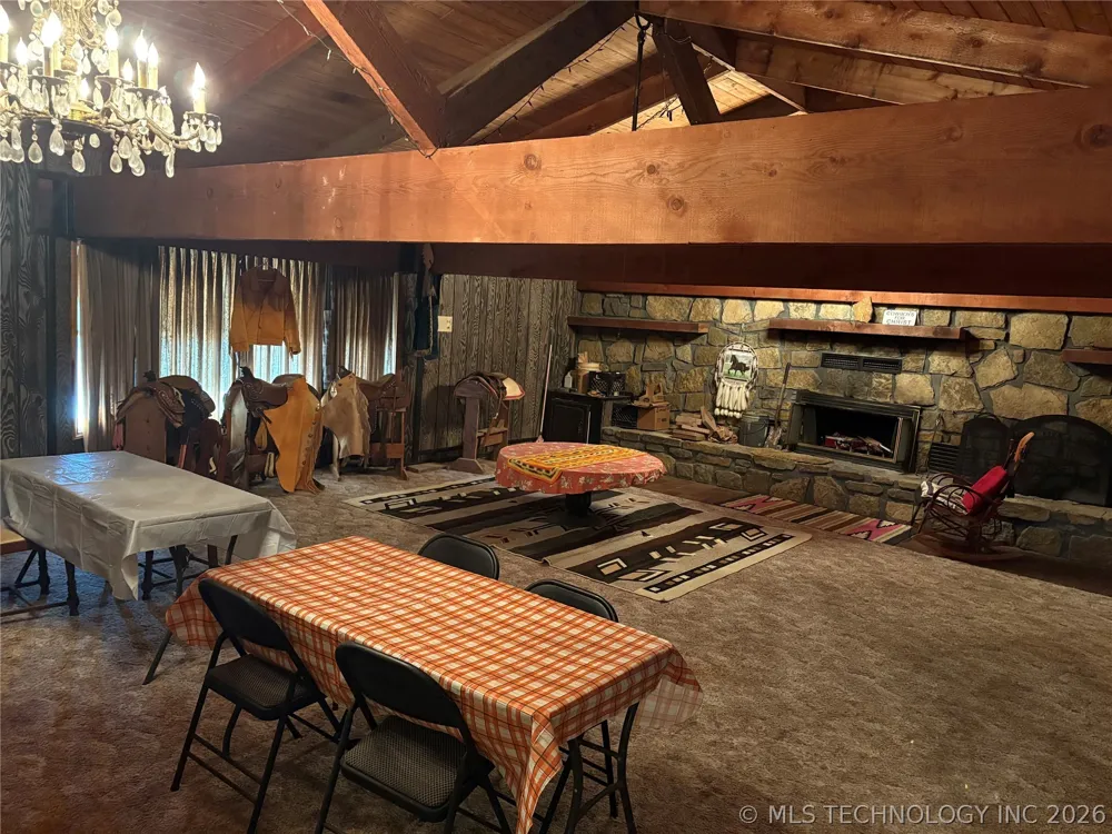 9520 160 ROAD Beggs, OK 74421