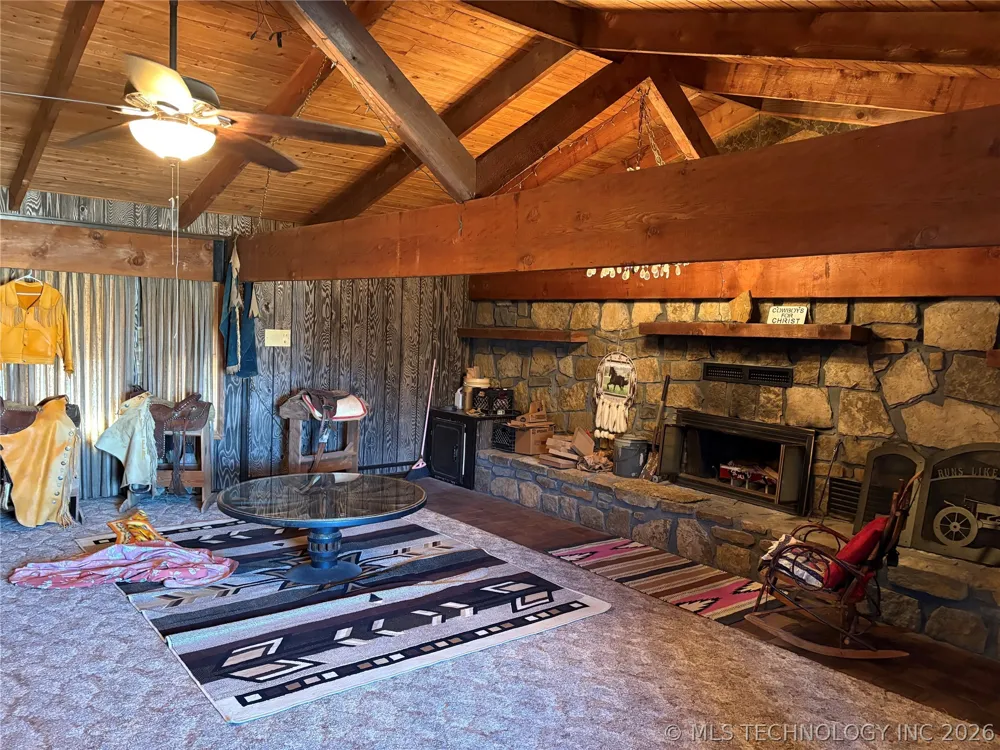 9520 160 ROAD Beggs, OK 74421