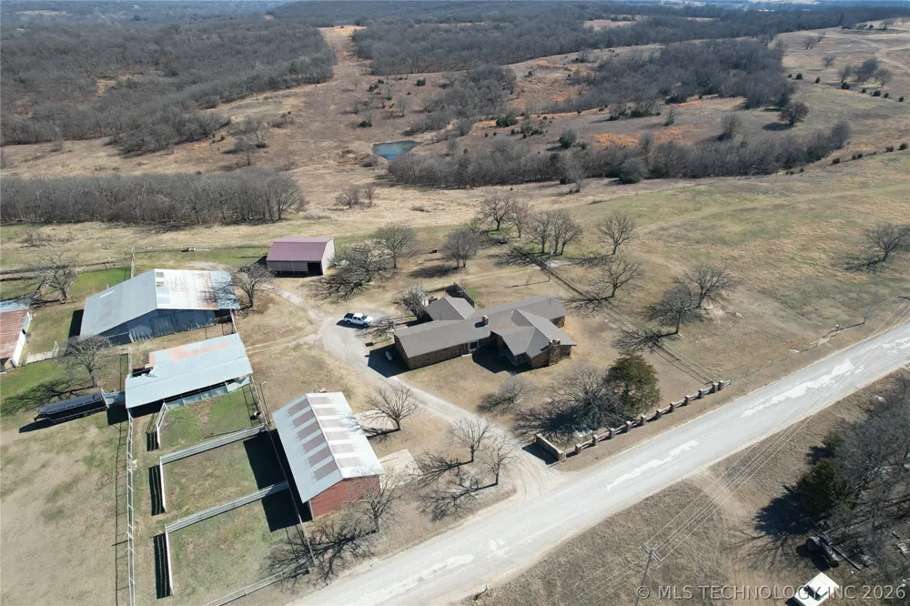 9520 160 ROAD Beggs, OK 74421