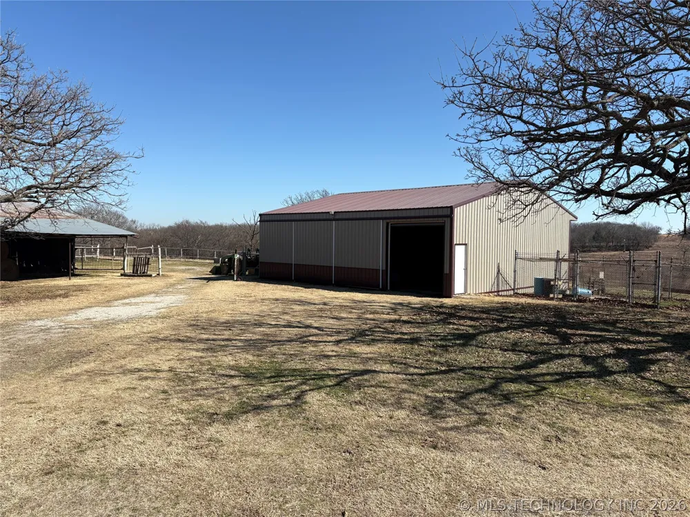 9520 160 ROAD Beggs, OK 74421
