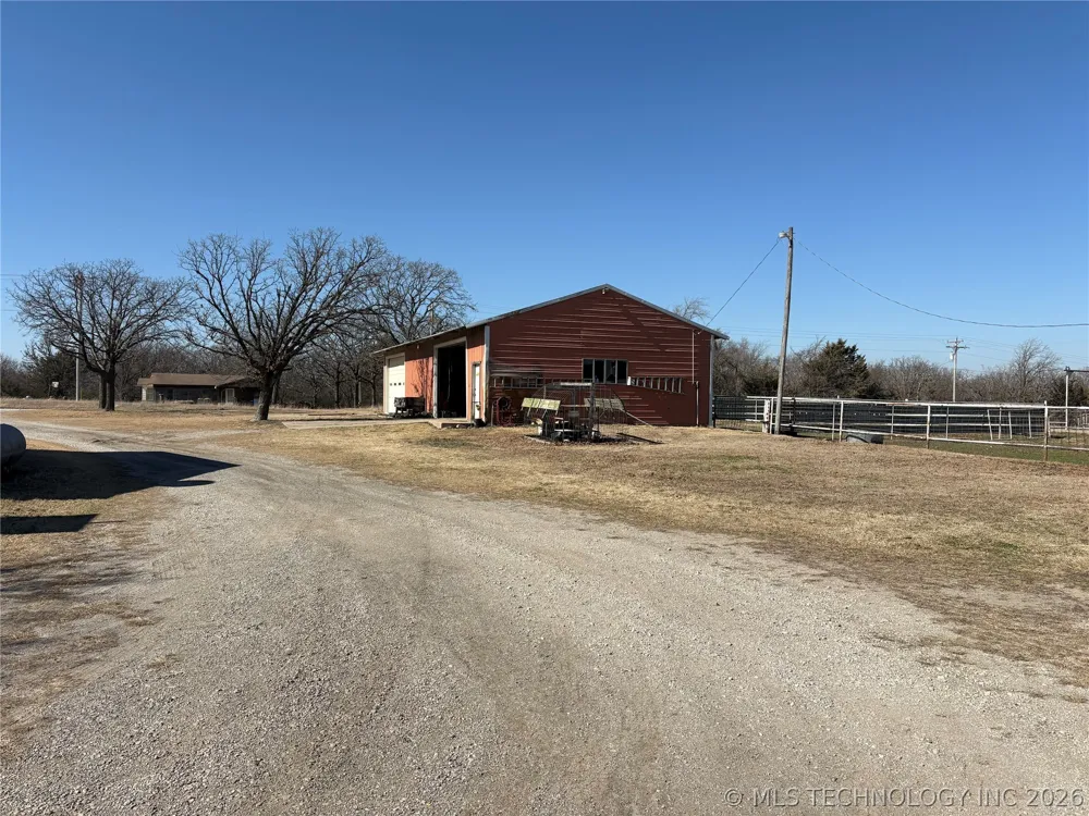 9520 160 ROAD Beggs, OK 74421