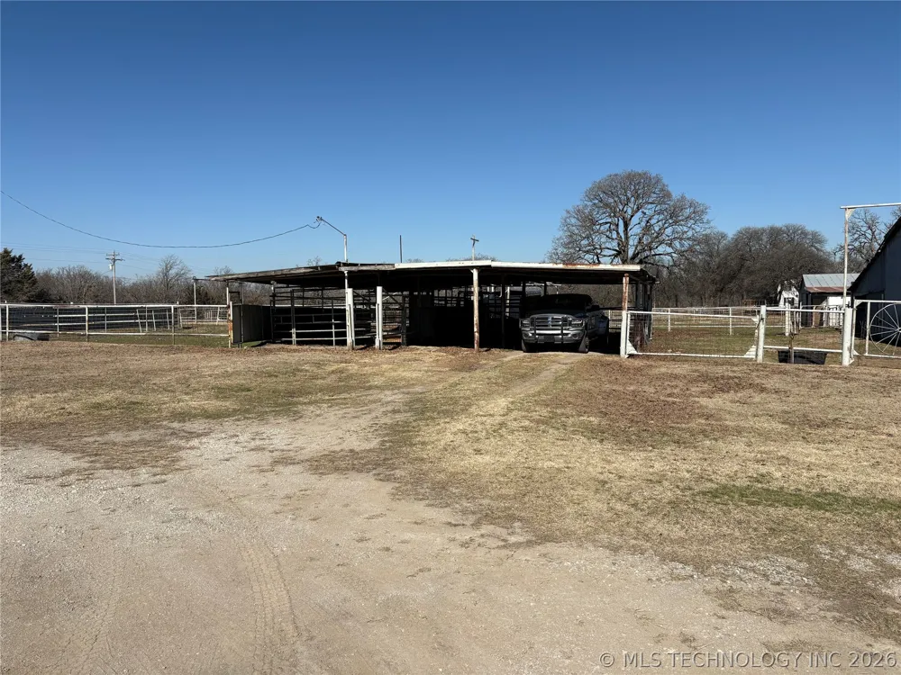 9520 160 ROAD Beggs, OK 74421