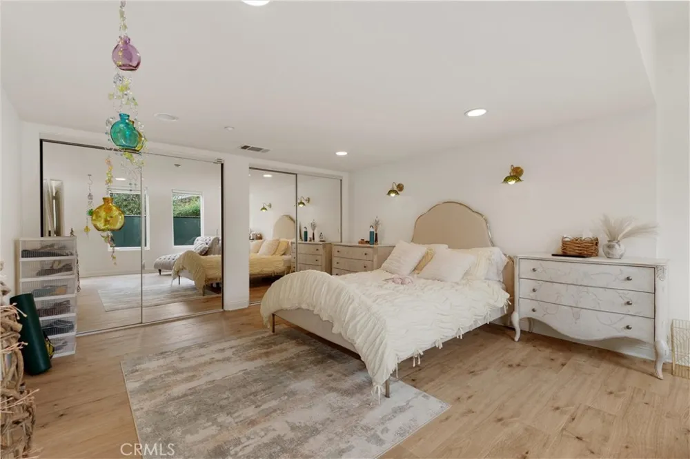 2127 Kress Street Hollywood Hills, CA 90046