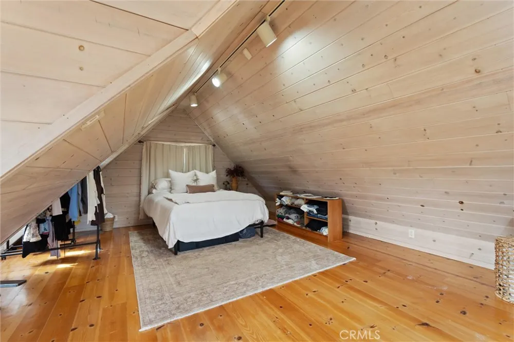 2127 Kress Street Hollywood Hills, CA 90046