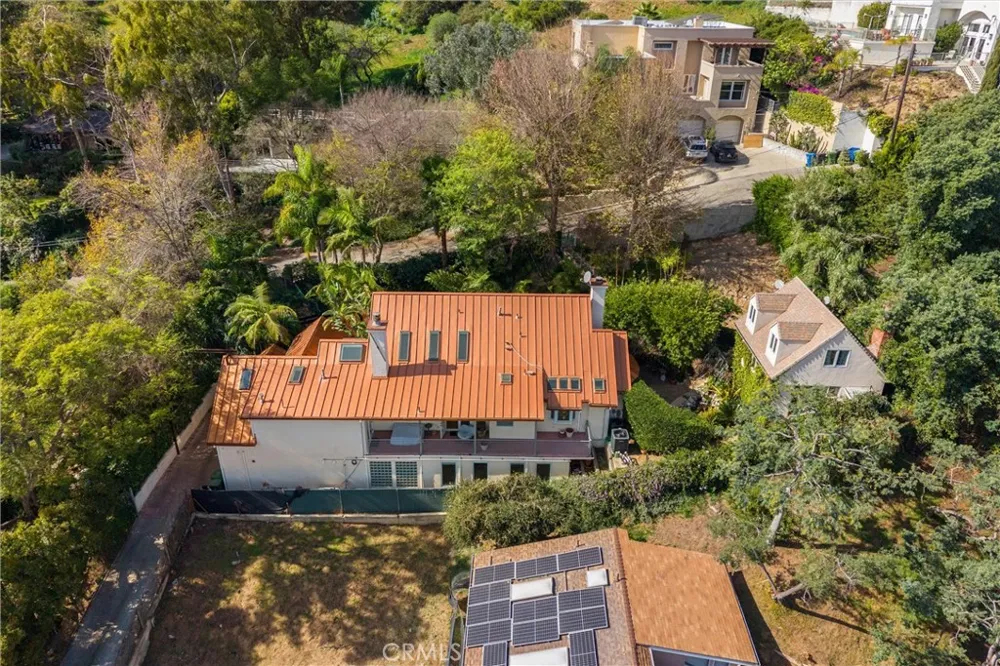 2127 Kress Street Hollywood Hills, CA 90046