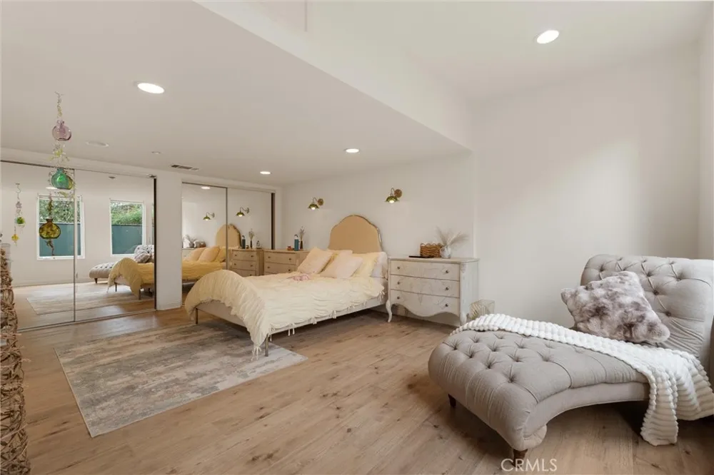 2127 Kress Street Hollywood Hills, CA 90046
