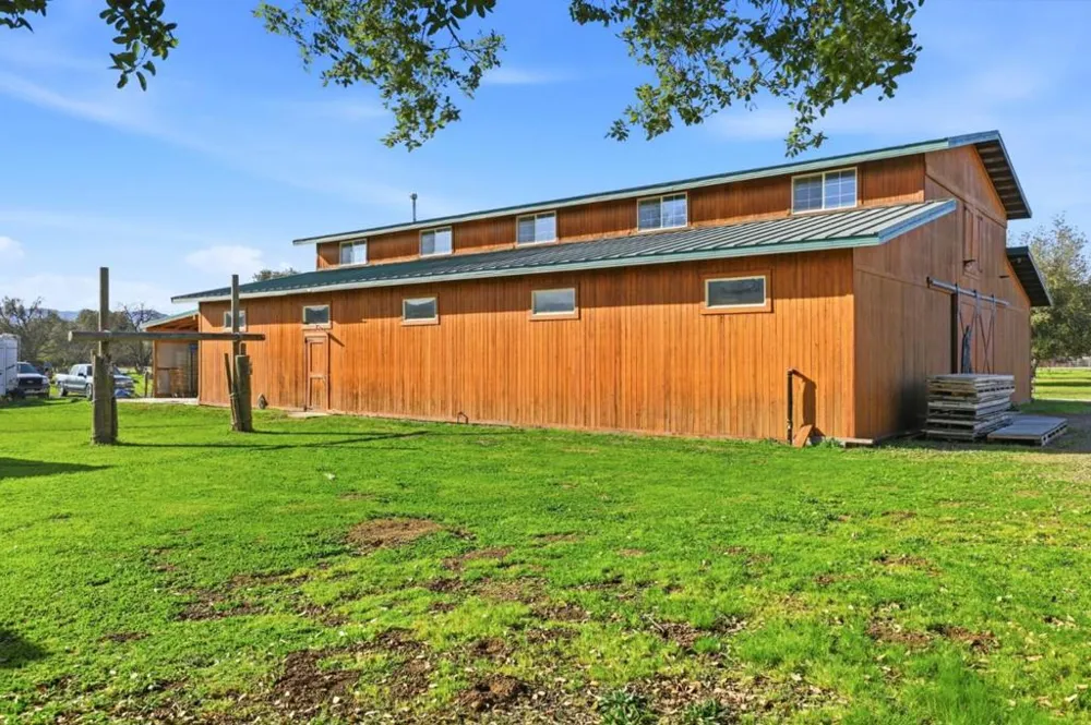 13805 Colony Avenue San Martin, CA 95046