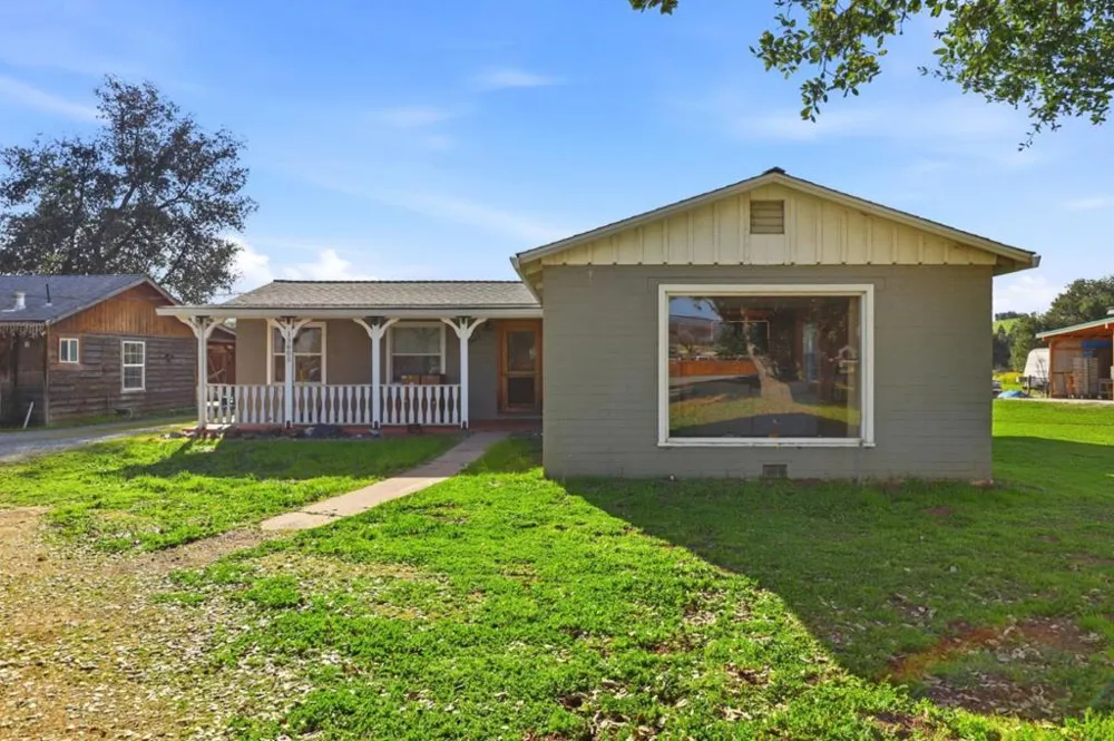 13805 Colony Avenue San Martin, CA 95046